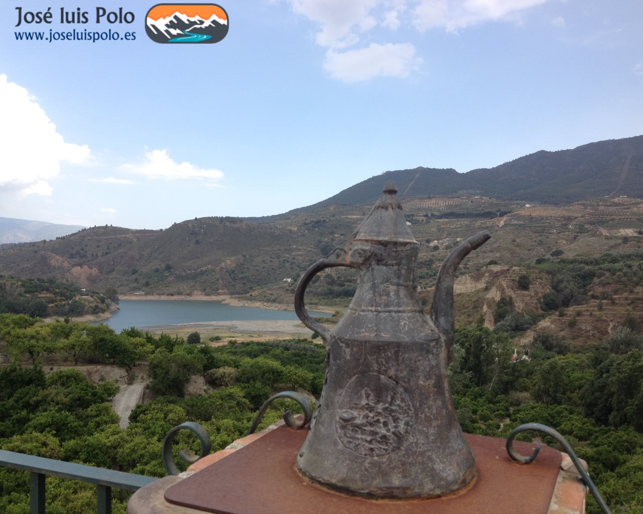 Embalse de Béznar desde Melegís, valle de lecrin