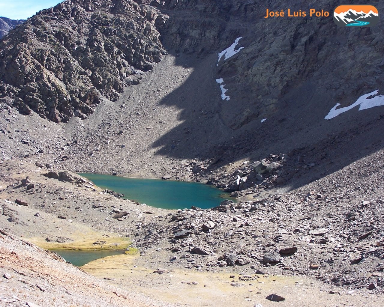 Laguna Larga situada a 2.784 metros en Sierra Nevada Granada
