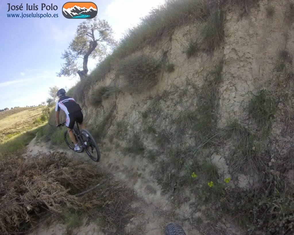 Descenso del mirador del Trevenque en mtb